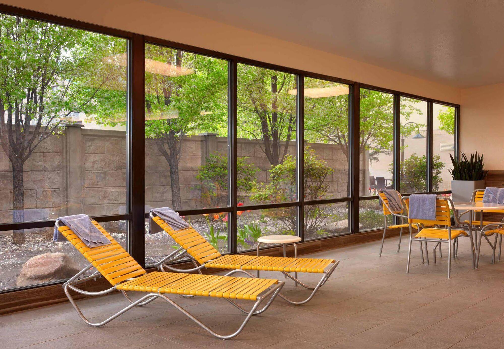Courtyard By Marriott Salt Lake City Downtown Exterior foto