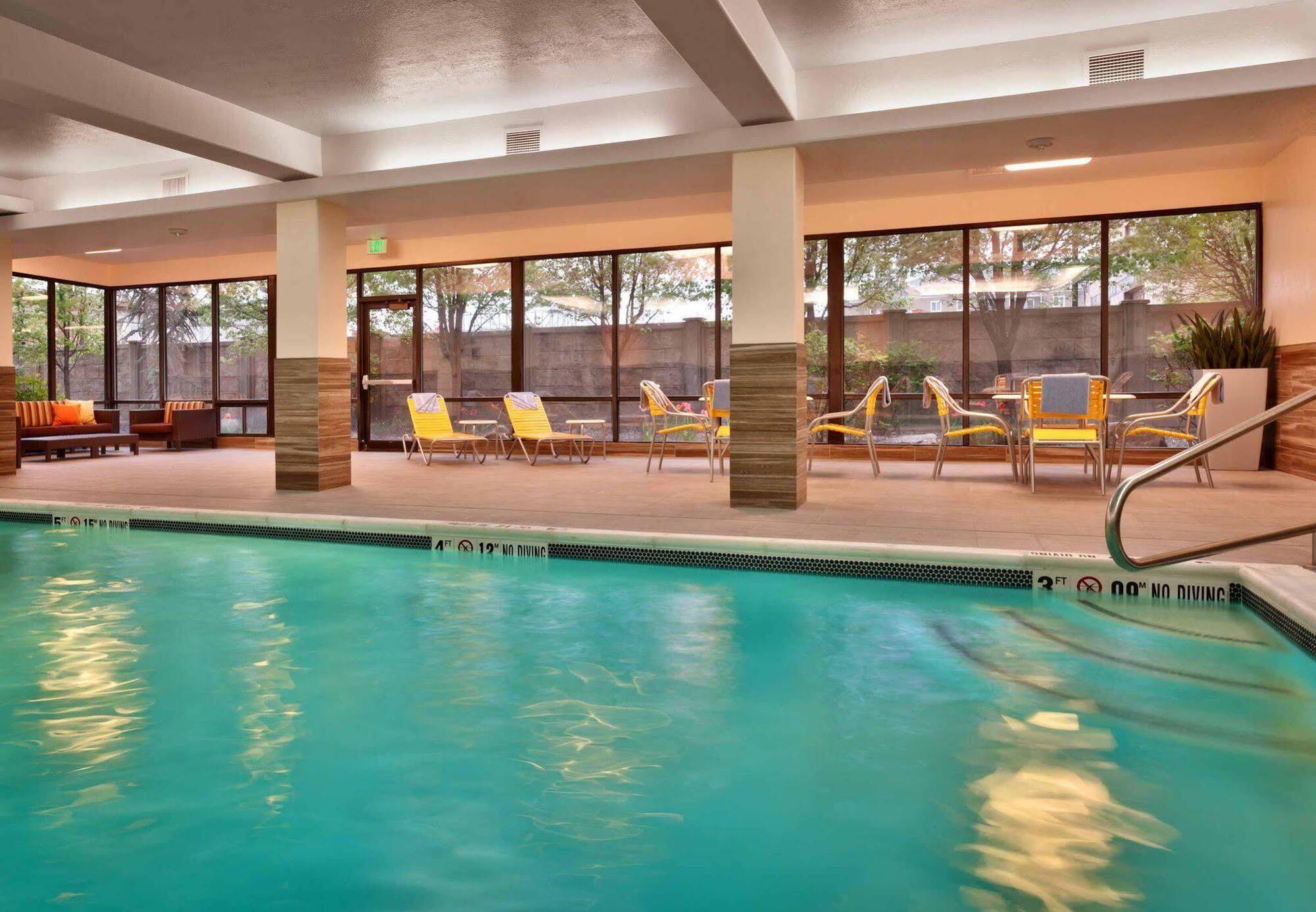 Courtyard By Marriott Salt Lake City Downtown Exterior foto